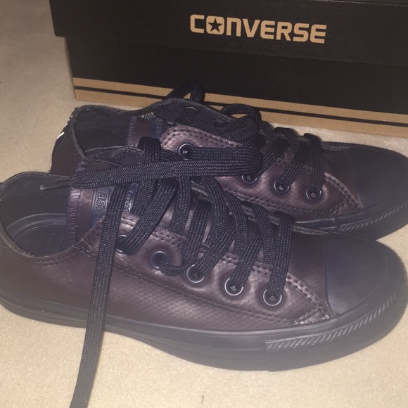converse size 3.5 youth